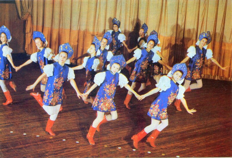  Образцовый ансамбль Искорка городского Дворца пионеров